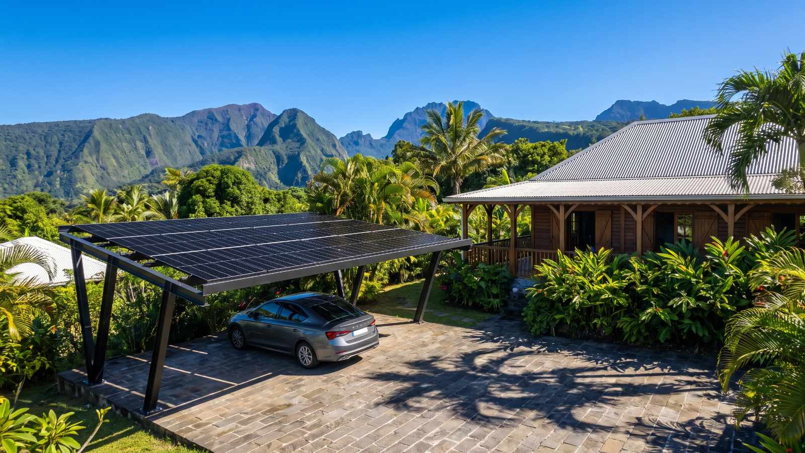 Ombrière photovoltaïque à La Réunion — carport solaire FRH